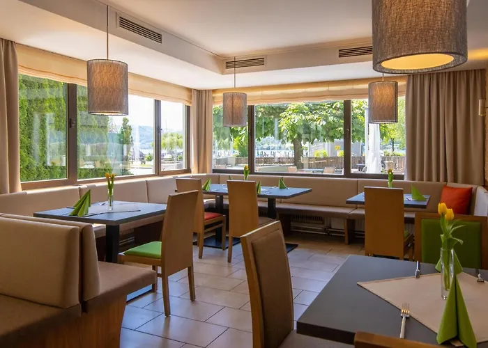 Seehotel im Weyer